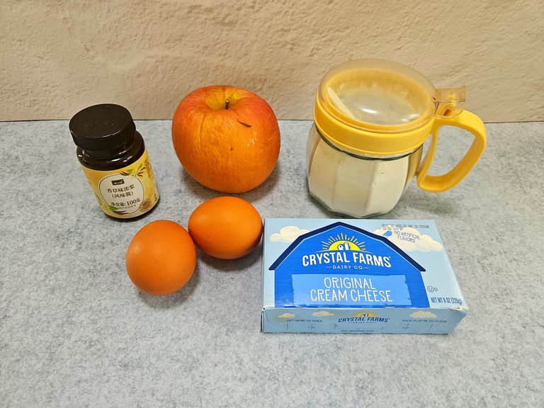 Ingredients for healthy apple Basque cheesecake Recipe ingredients