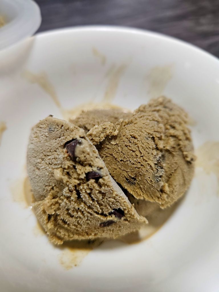 Creamy homemade hojicha ice cream with roasted tea flavor Result
