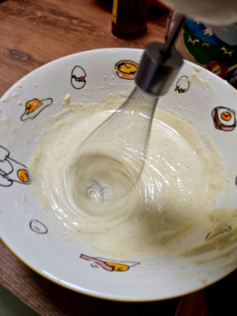 Creamy, silky glaze after thorough beating. Final smooth mixture