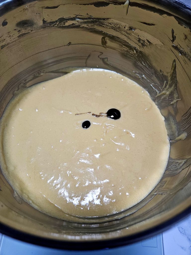 Adding and mixing the vanilla Adding and mixing the vanilla