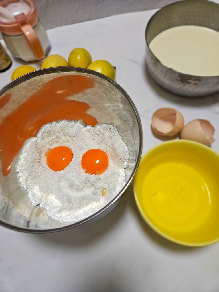 Egg yolks and allulose Egg yolk and allulose