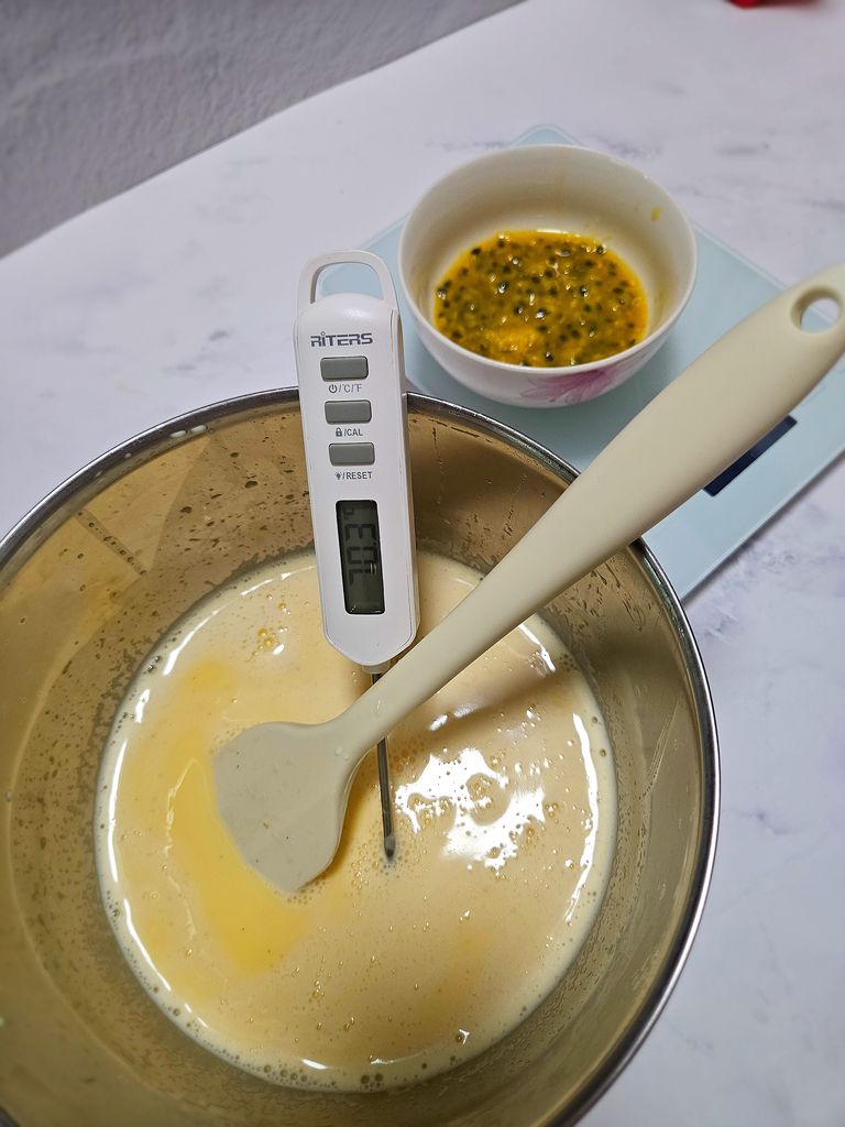 Cooling the custard base Cooling